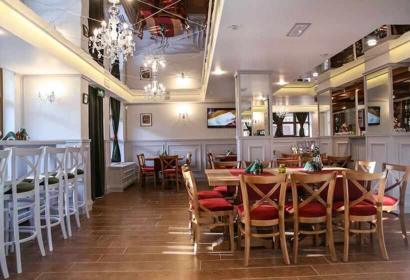 Отель 7 Pools Spa Boutique