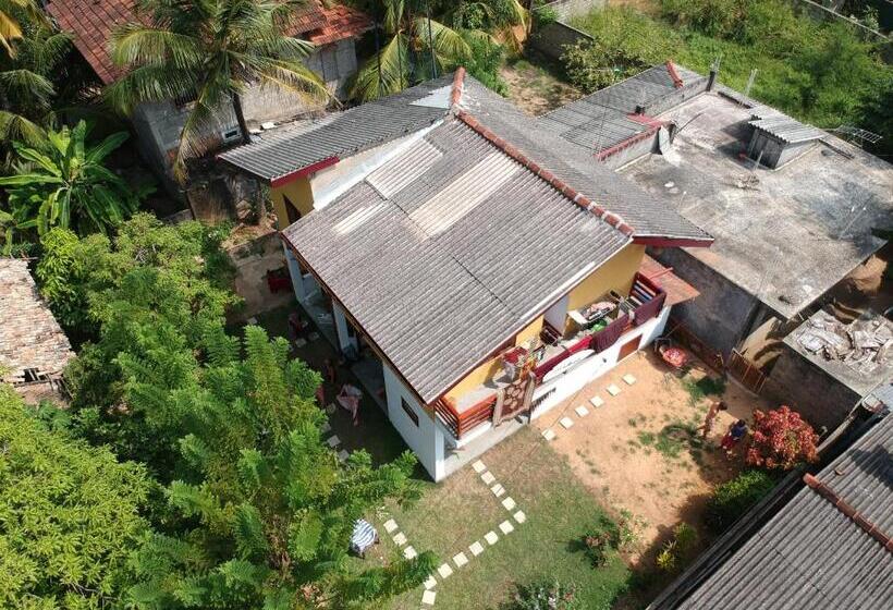 旅馆 Chez Podi Surf Stay