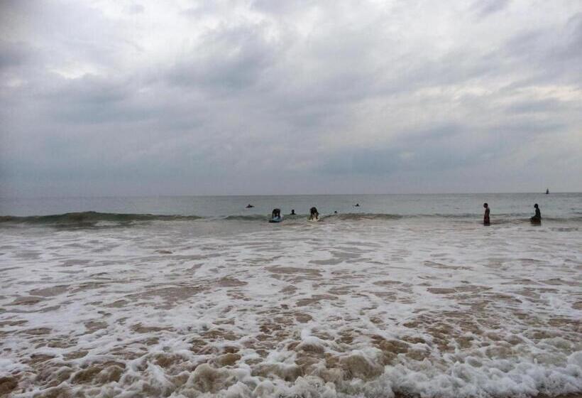 旅馆 Chez Podi Surf Stay