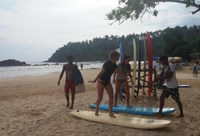 旅馆 Chez Podi Surf Stay