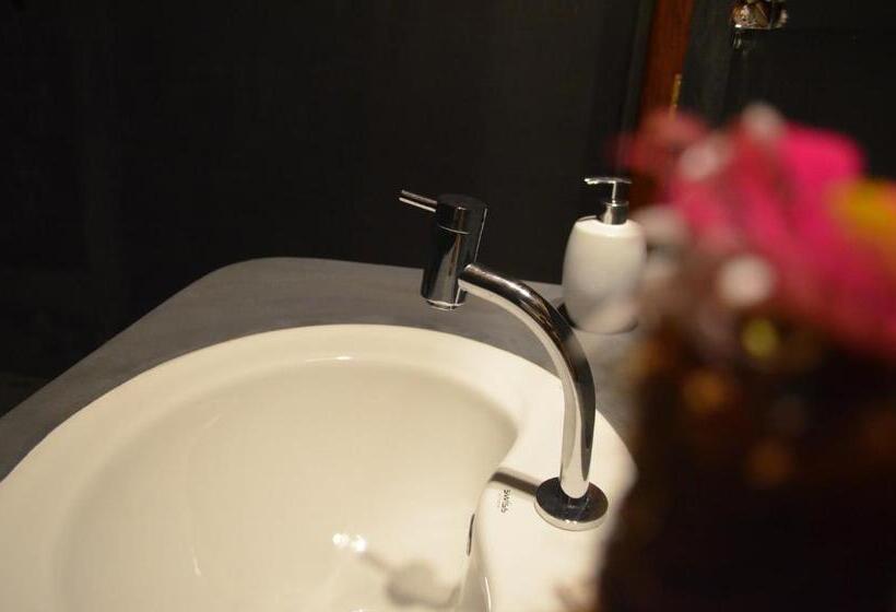 旅馆 Chez Podi Surf Stay