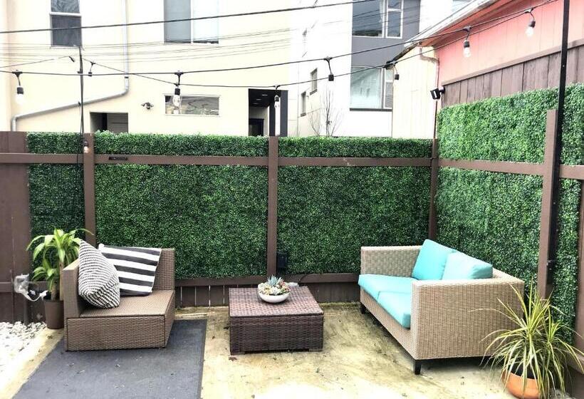 ユースホステル The Art Inn Seattle