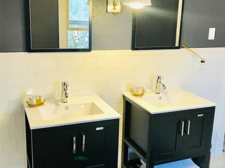 ユースホステル The Art Inn Seattle