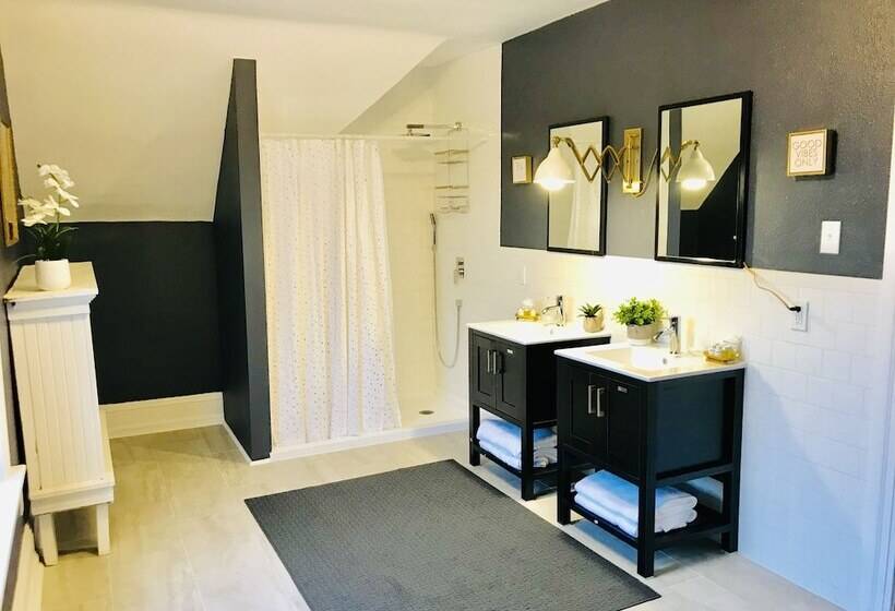 ユースホステル The Art Inn Seattle