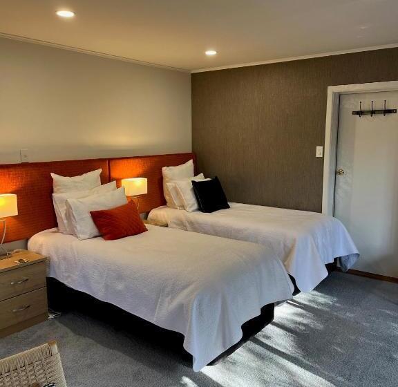 Bed and Breakfast Shy Cottage And Studio