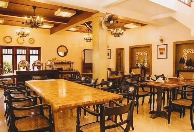 فندق Forever City