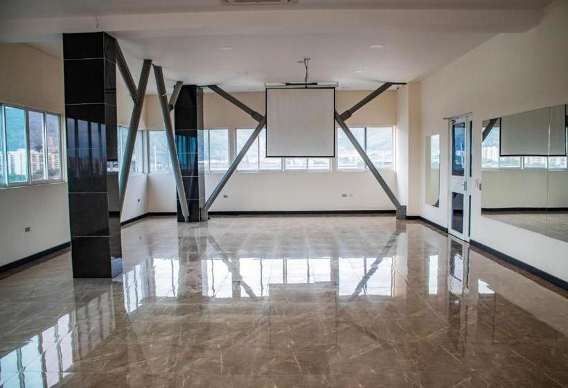 Отель American Visa Cali