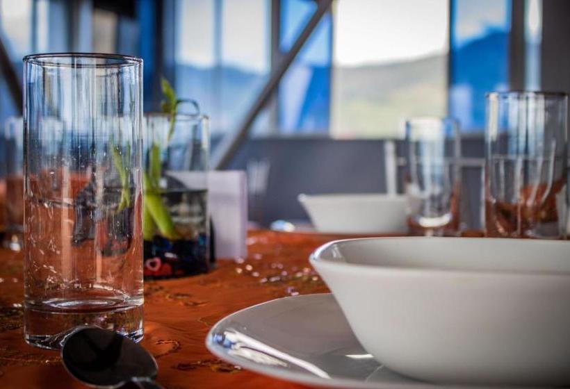 Отель American Visa Cali