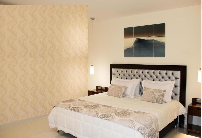 Отель American Visa Cali