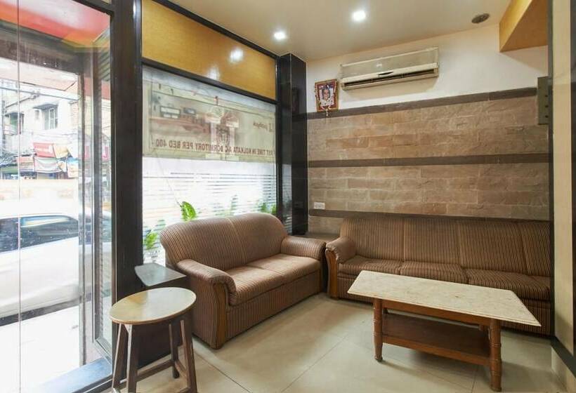 هتل Pushpak International