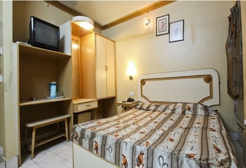 هتل Pushpak International