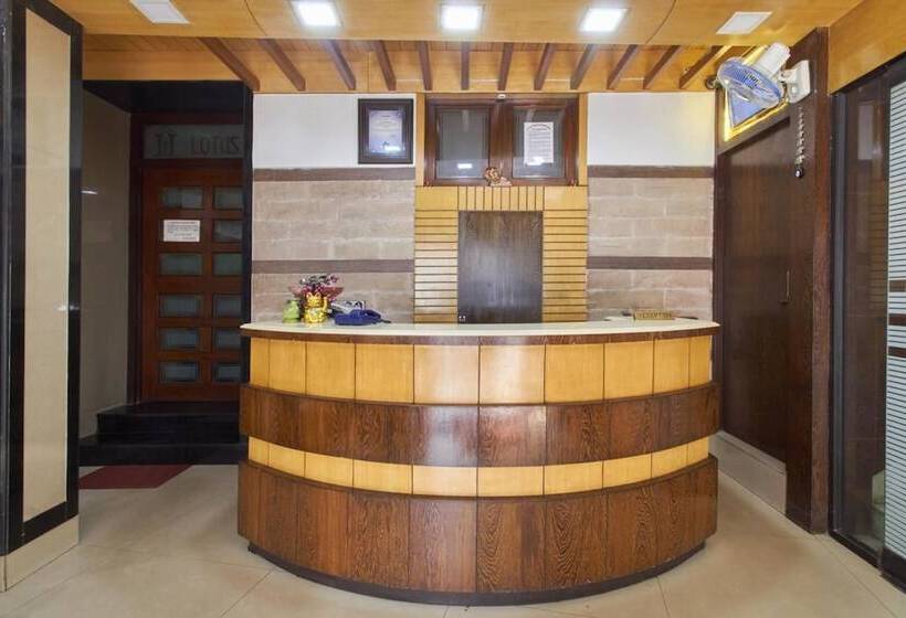 هتل Pushpak International