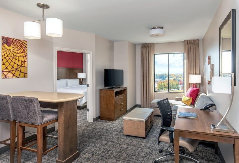 Отель Staybridge Suites Charlottesville Airport, An Ihg