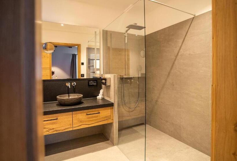 ホテル Tannenhaus