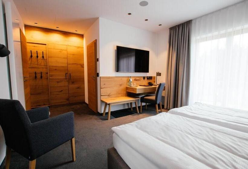 ホテル Tannenhaus