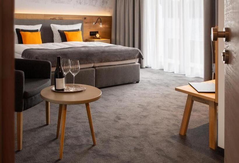 ホテル Tannenhaus