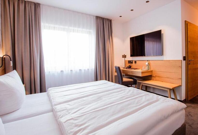 ホテル Tannenhaus