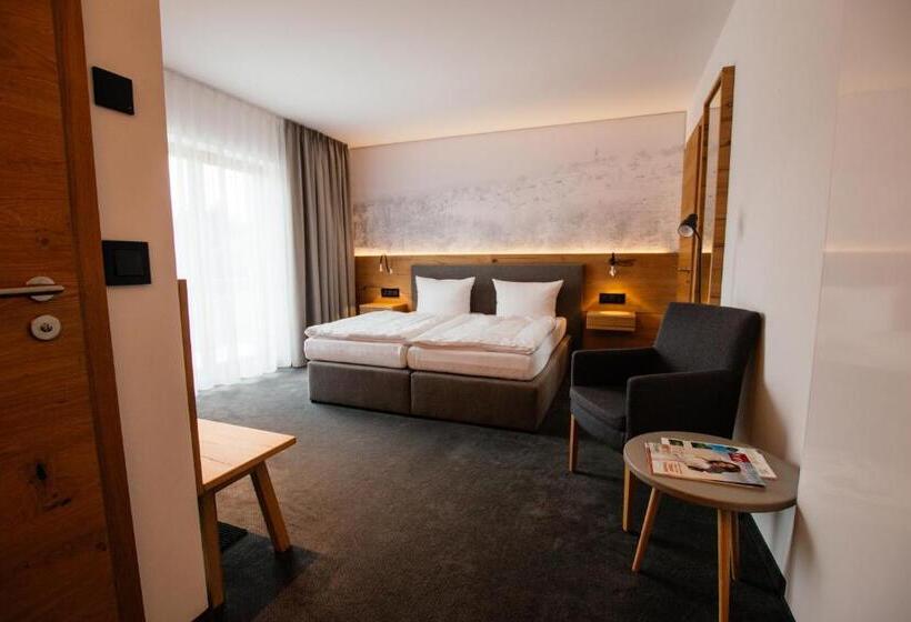 ホテル Tannenhaus