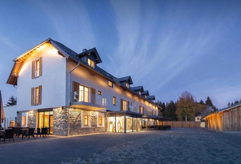 ホテル Tannenhaus