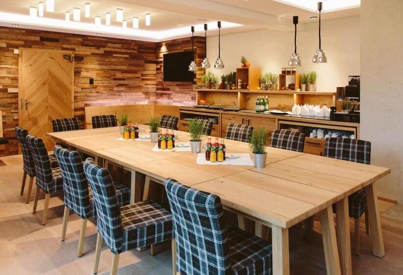 Отель Tannenhaus