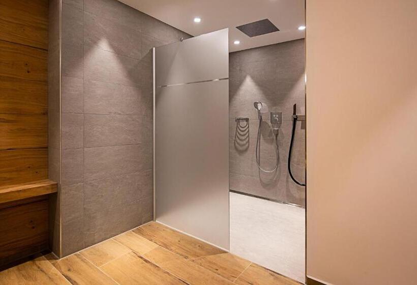 ホテル Tannenhaus