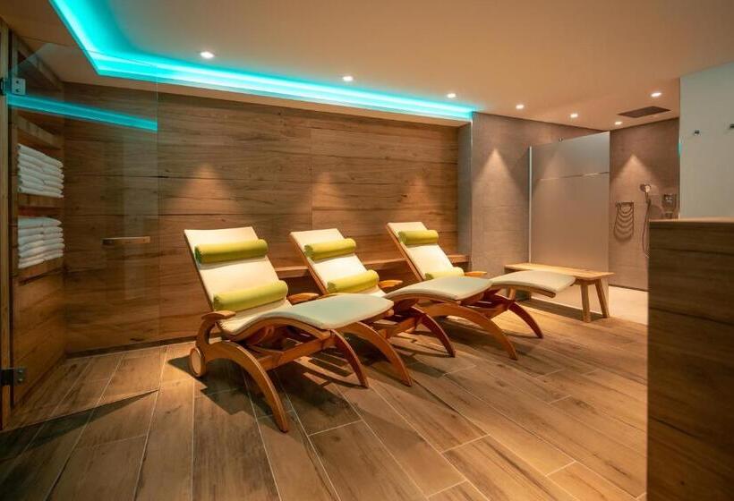 ホテル Tannenhaus