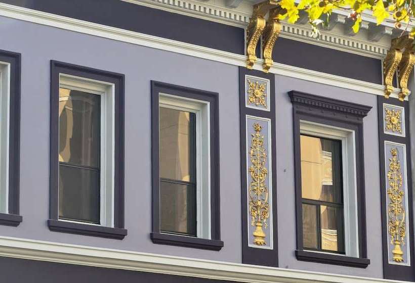 فندق Trending Inn