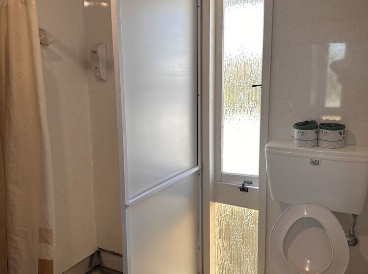 מוטל The Furlong