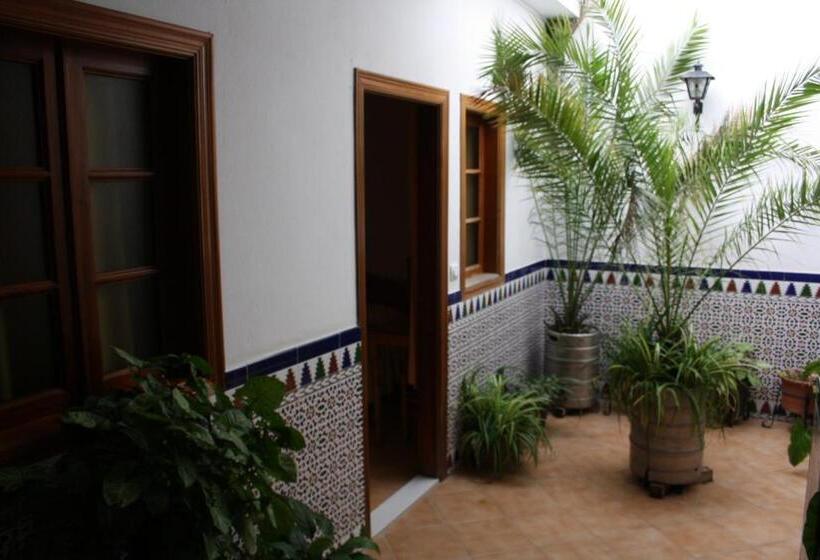 پانسیون Hostal Mellizo