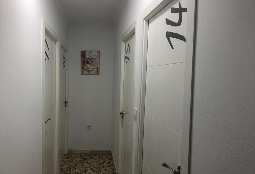 پانسیون Hostal Mellizo