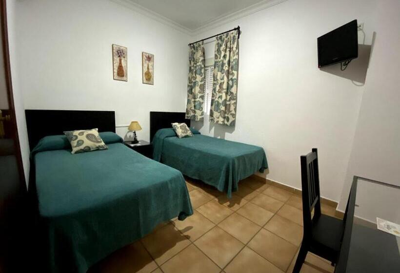 پانسیون Hostal Mellizo