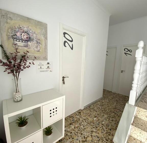 پانسیون Hostal Mellizo