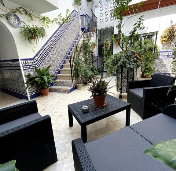 پانسیون Hostal Mellizo