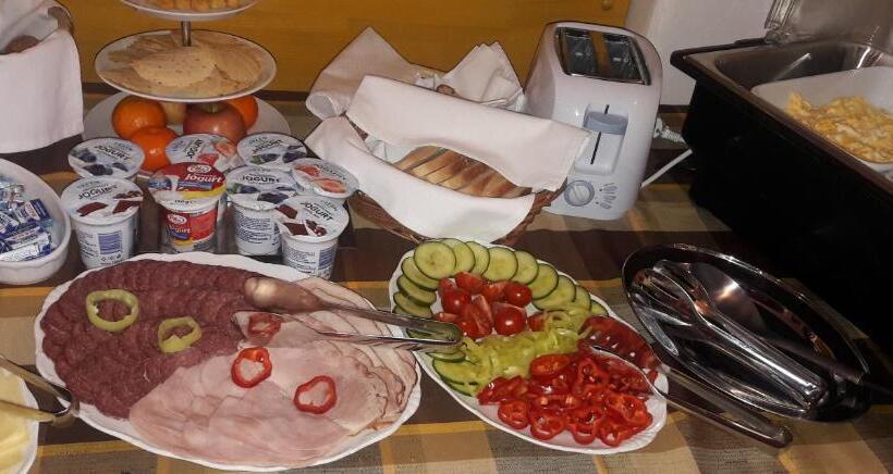 پانسیون Penzión Zemianska Kúria