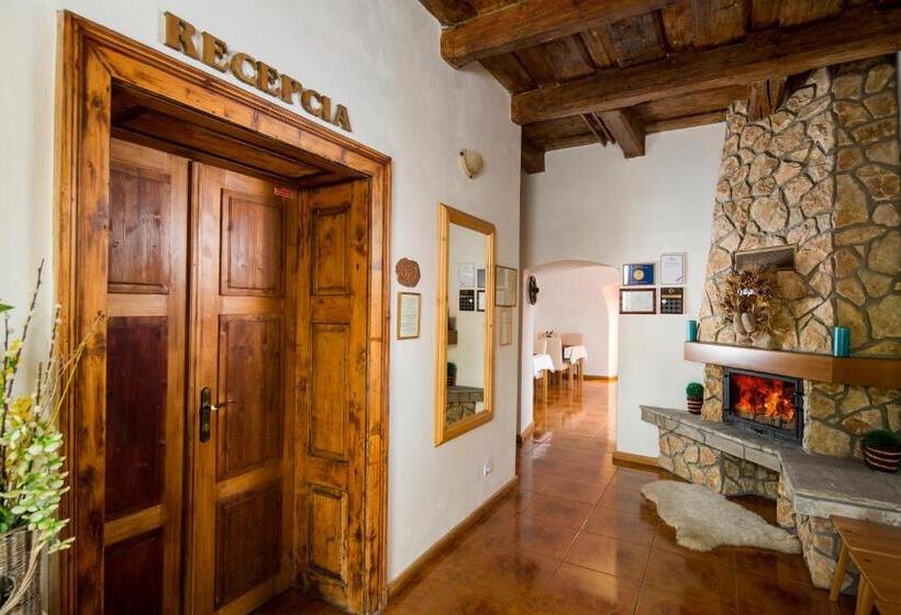 پانسیون Penzión Zemianska Kúria