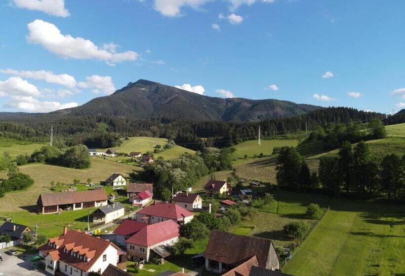 پانسیون Penzión Zemianska Kúria