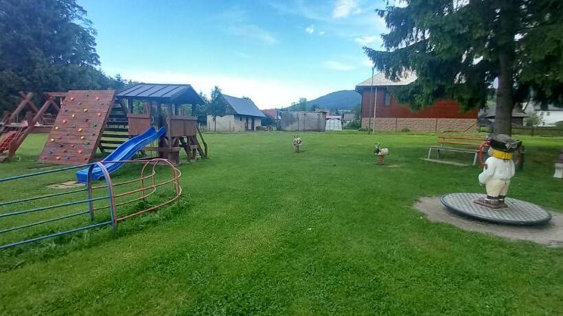 پانسیون Penzión Zemianska Kúria