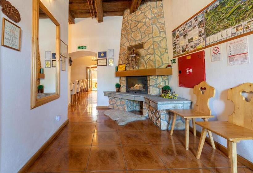 پانسیون Penzión Zemianska Kúria