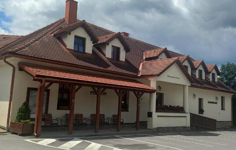 پانسیون Penzión Zemianska Kúria