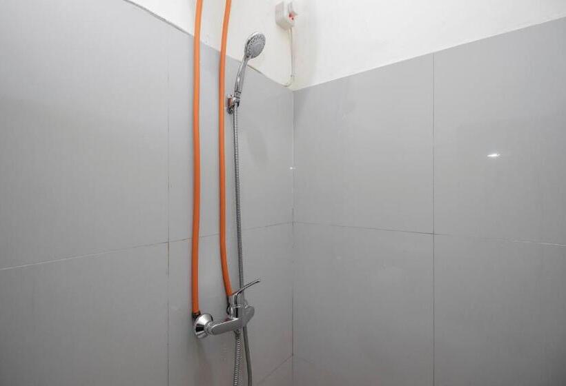 פנסיון Reddoorz @ Meruya 2