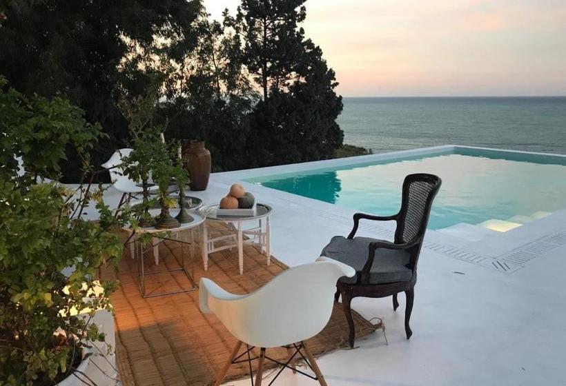 پانسیون Kahina Villa