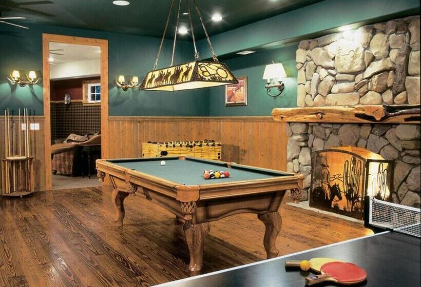 فندق Circle Bar B Guest Ranch