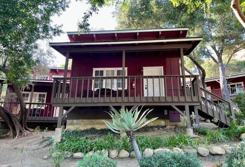 فندق Circle Bar B Guest Ranch