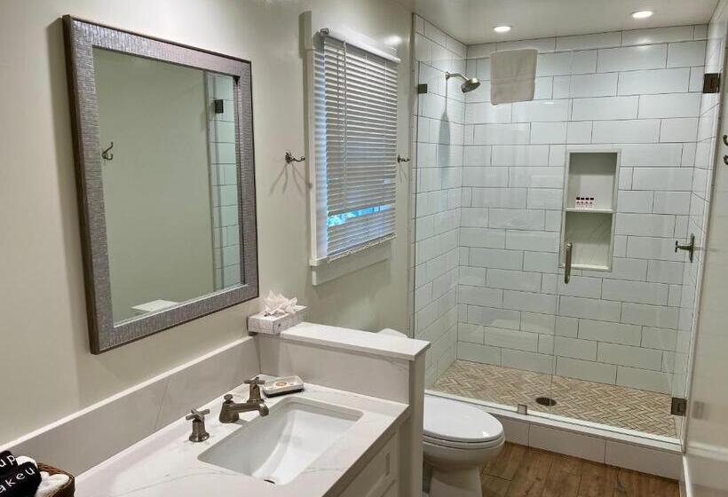 فندق Circle Bar B Guest Ranch