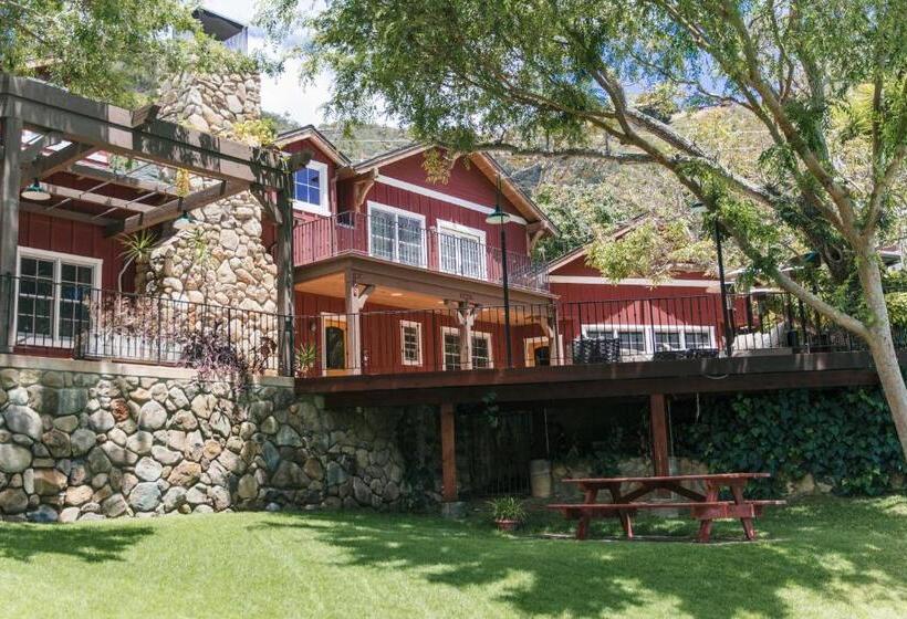 فندق Circle Bar B Guest Ranch