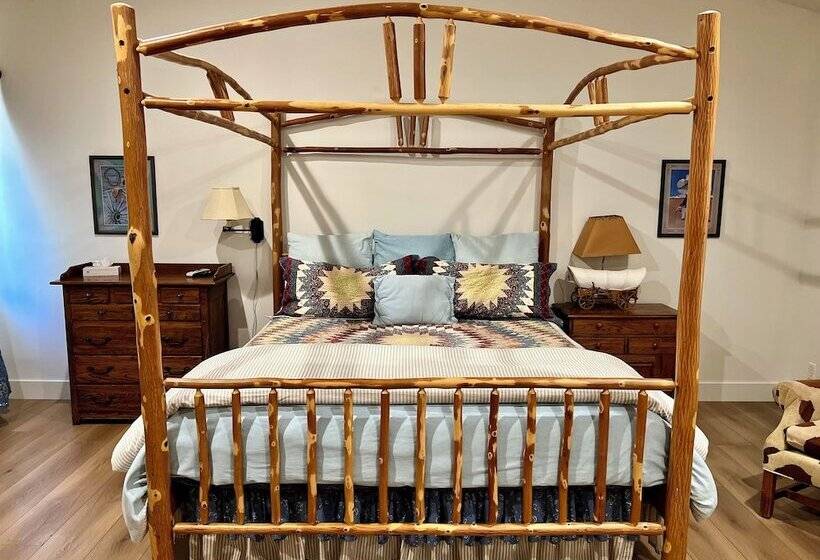 فندق Circle Bar B Guest Ranch