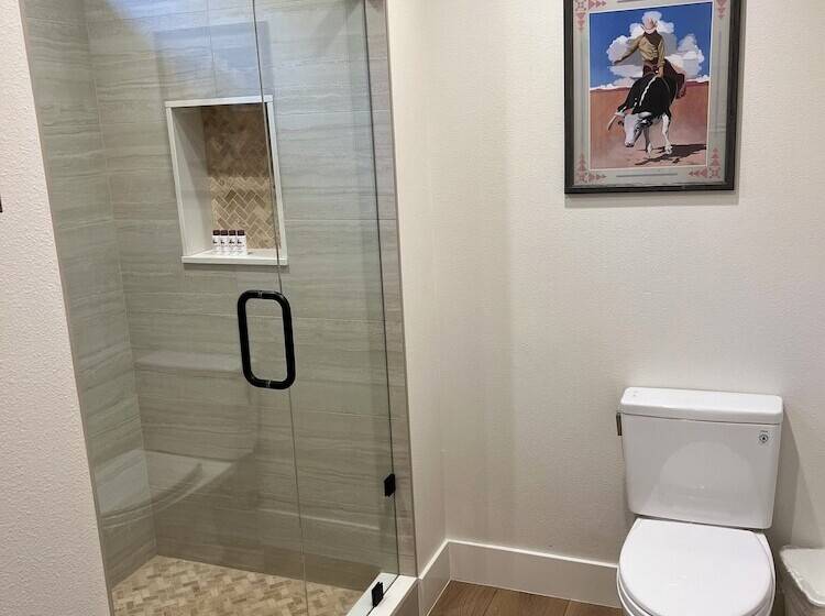 فندق Circle Bar B Guest Ranch