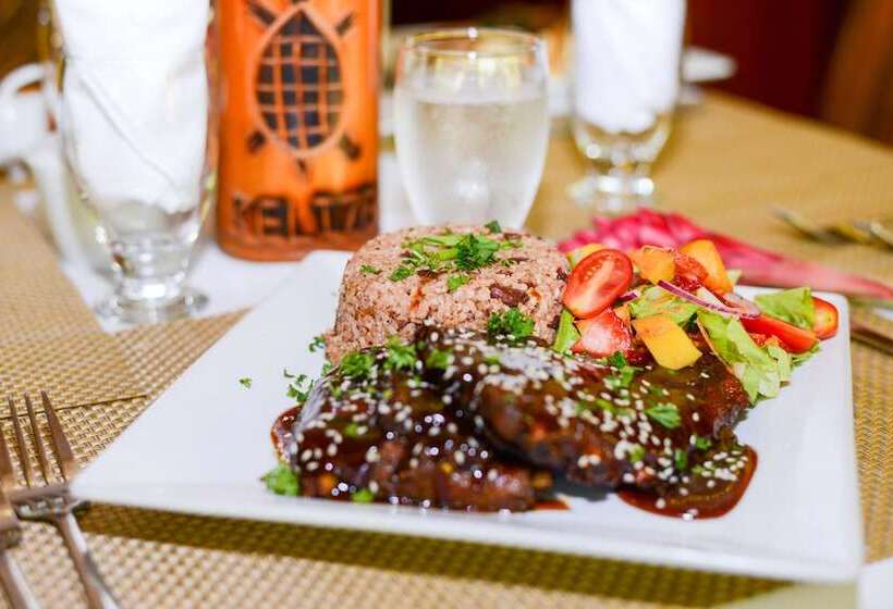 فندق Kikiwitz Resort