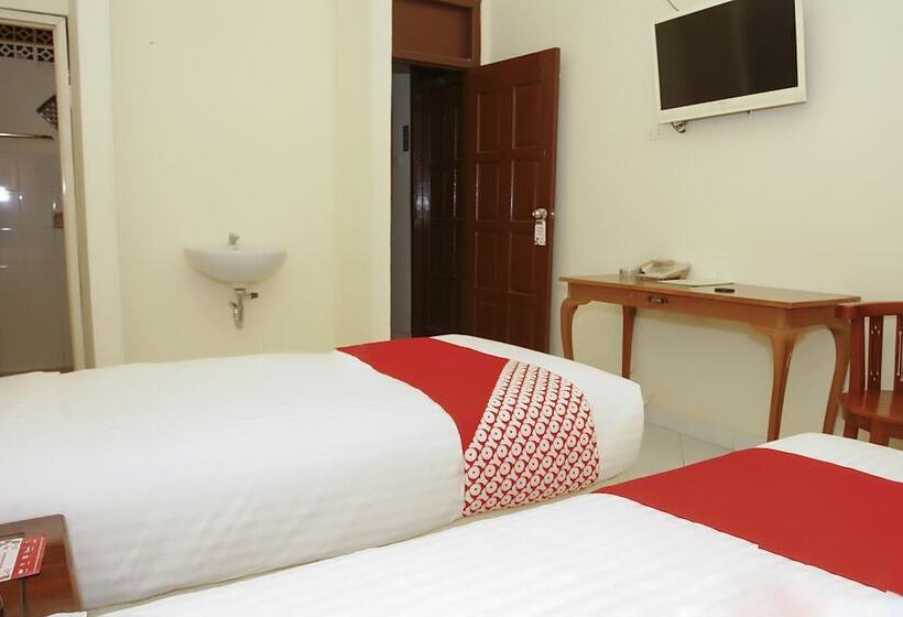 ホテル Oyo 236 Penginapan Rumah Hijau