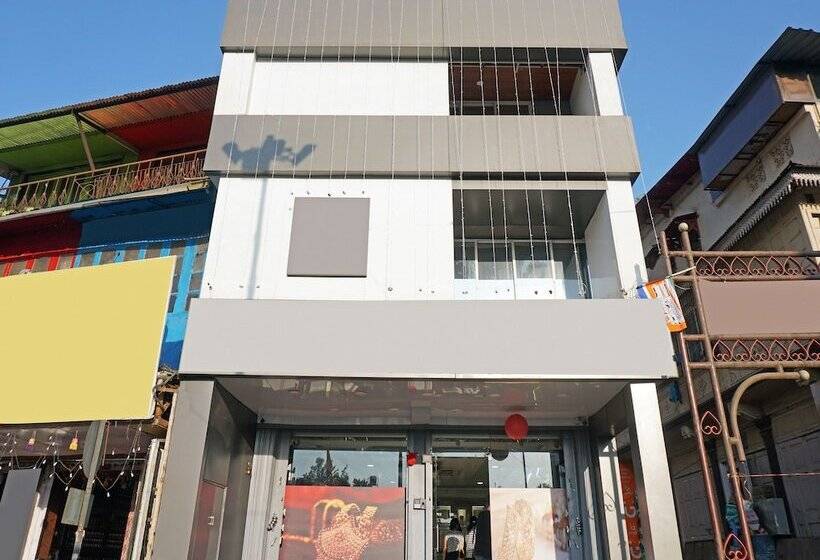 בית מלון כפרי Oyo 23624 Panchgani Inn